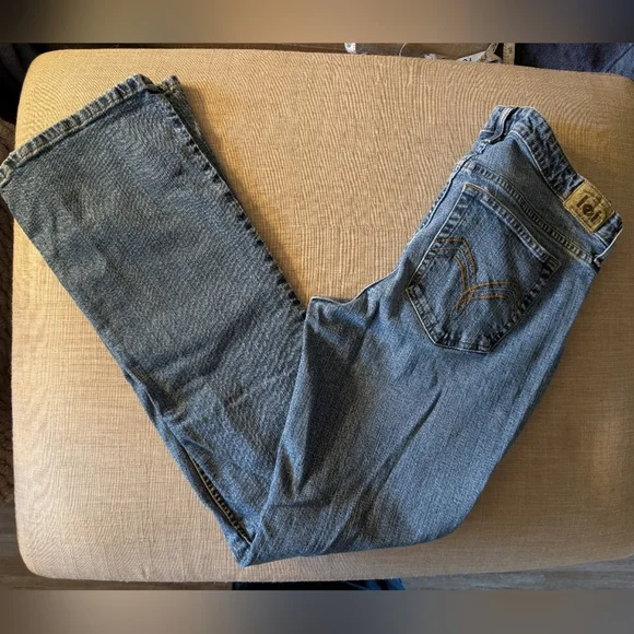 Women's LEI Jeans - Picture 3 of 3